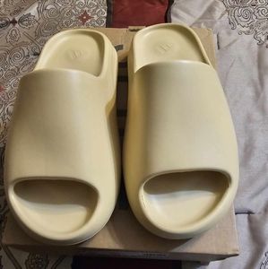 Yeezy Slides